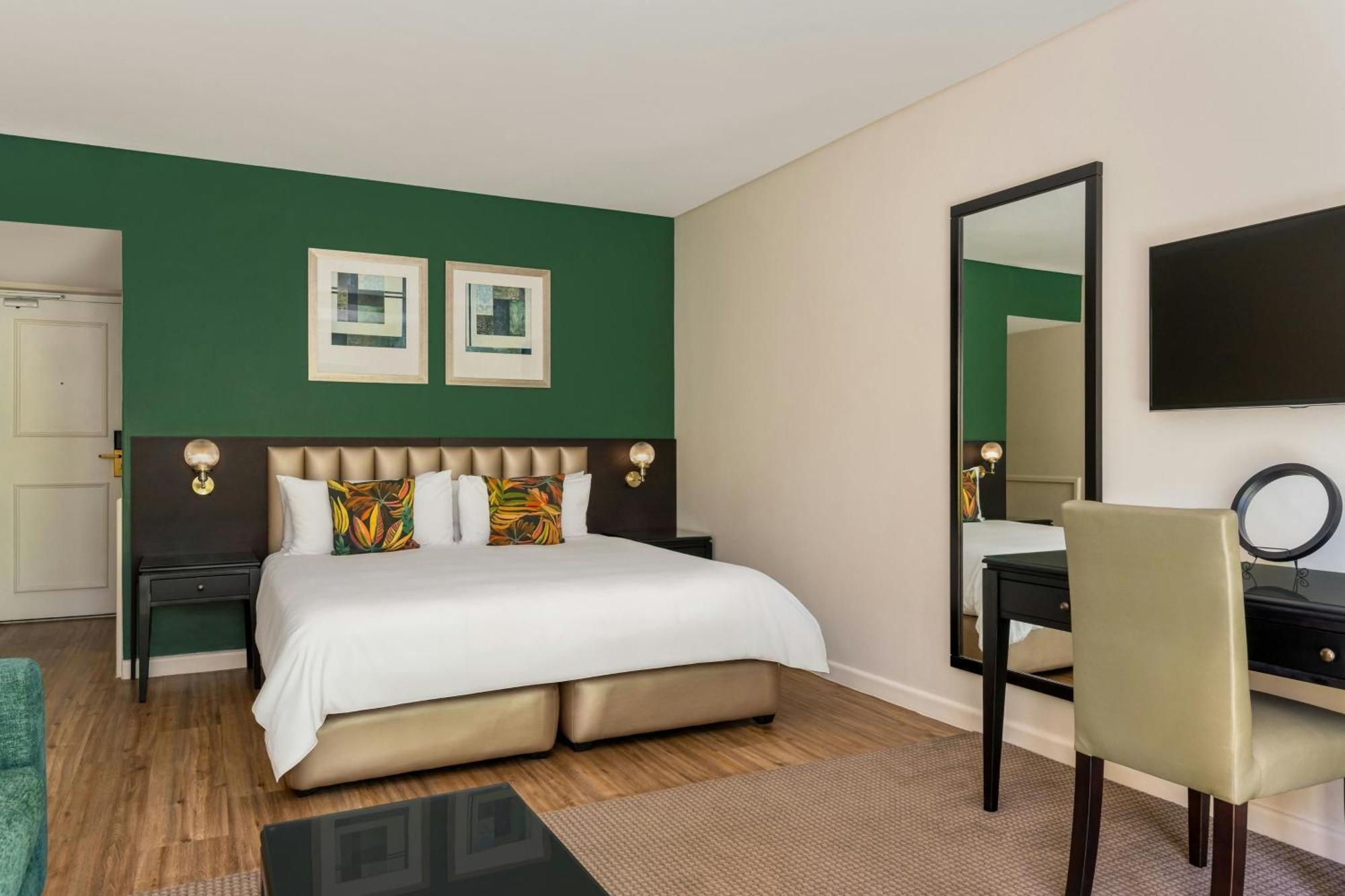 Lord Charles Hotel, Somerset West, A Tribute Portfolio Hotel Exterior photo